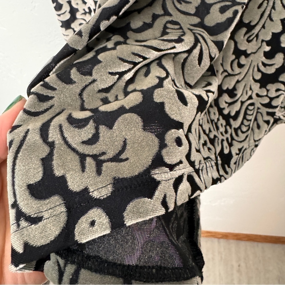 Ruby Rd velvet top - Picture 4 of 10